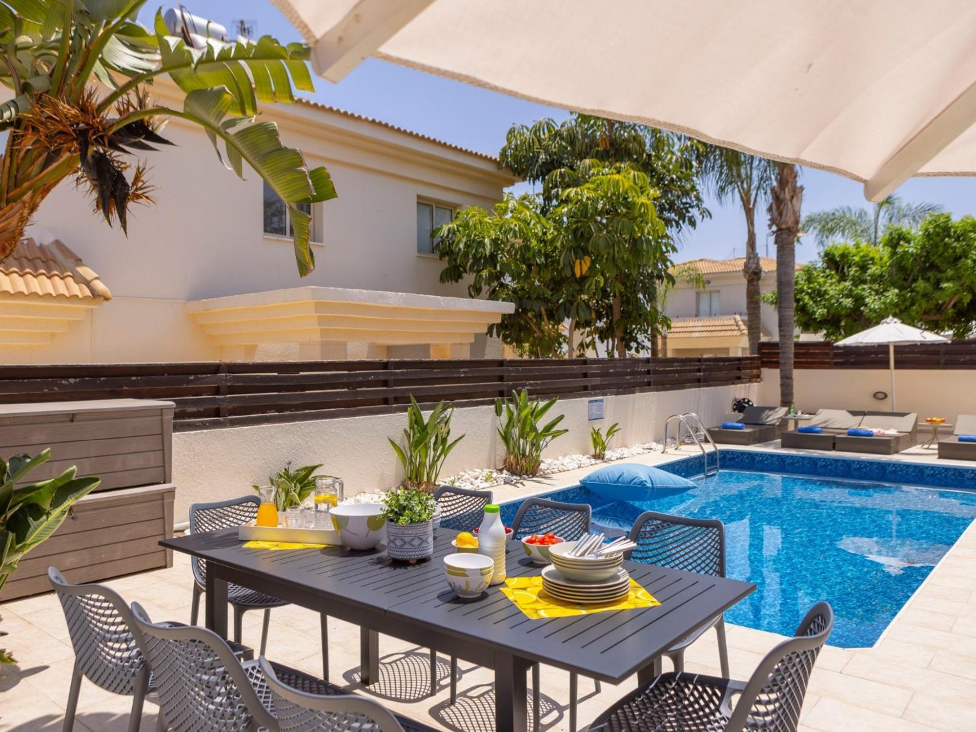 Villa Malama Paralimni Exteriör bild