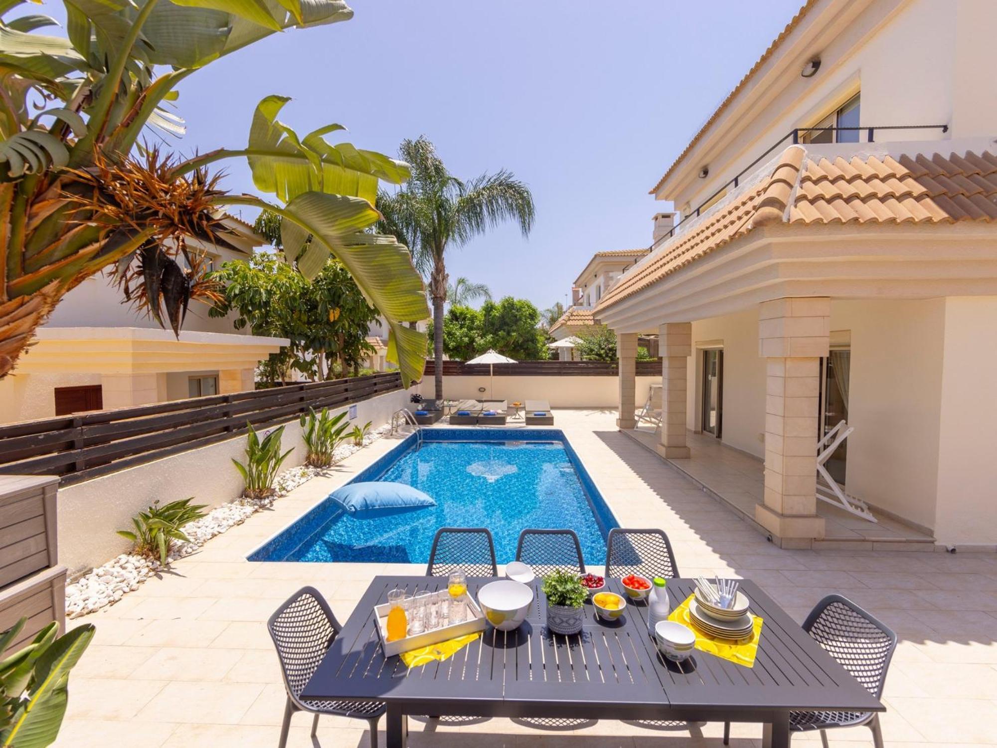 Villa Malama Paralimni Exteriör bild