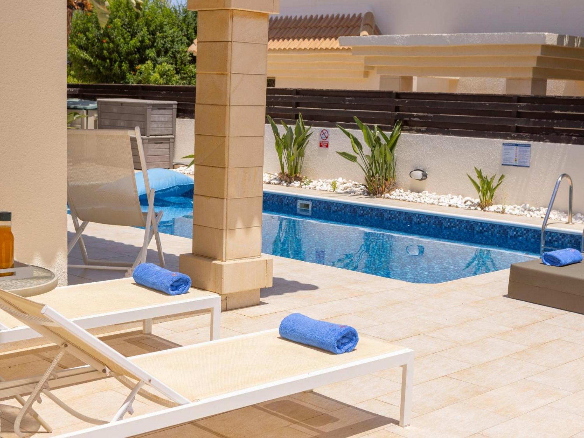 Villa Malama Paralimni Exteriör bild