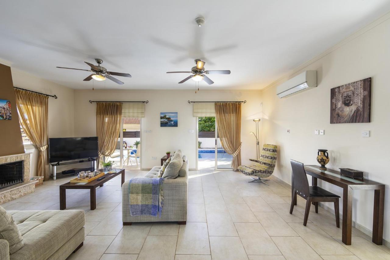 Villa Malama Paralimni Exteriör bild