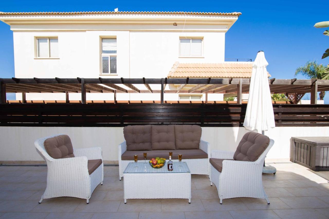 Villa Malama Paralimni Exteriör bild