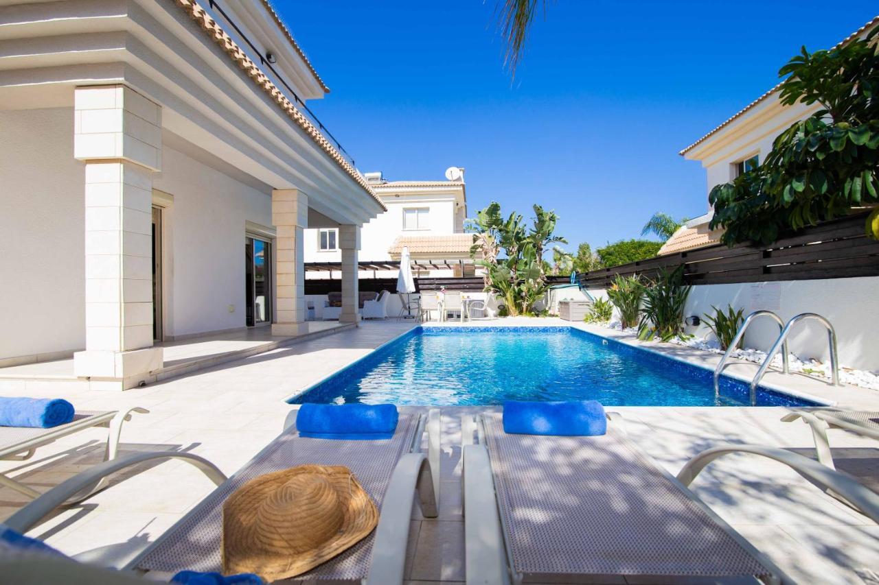 Villa Malama Paralimni Exteriör bild