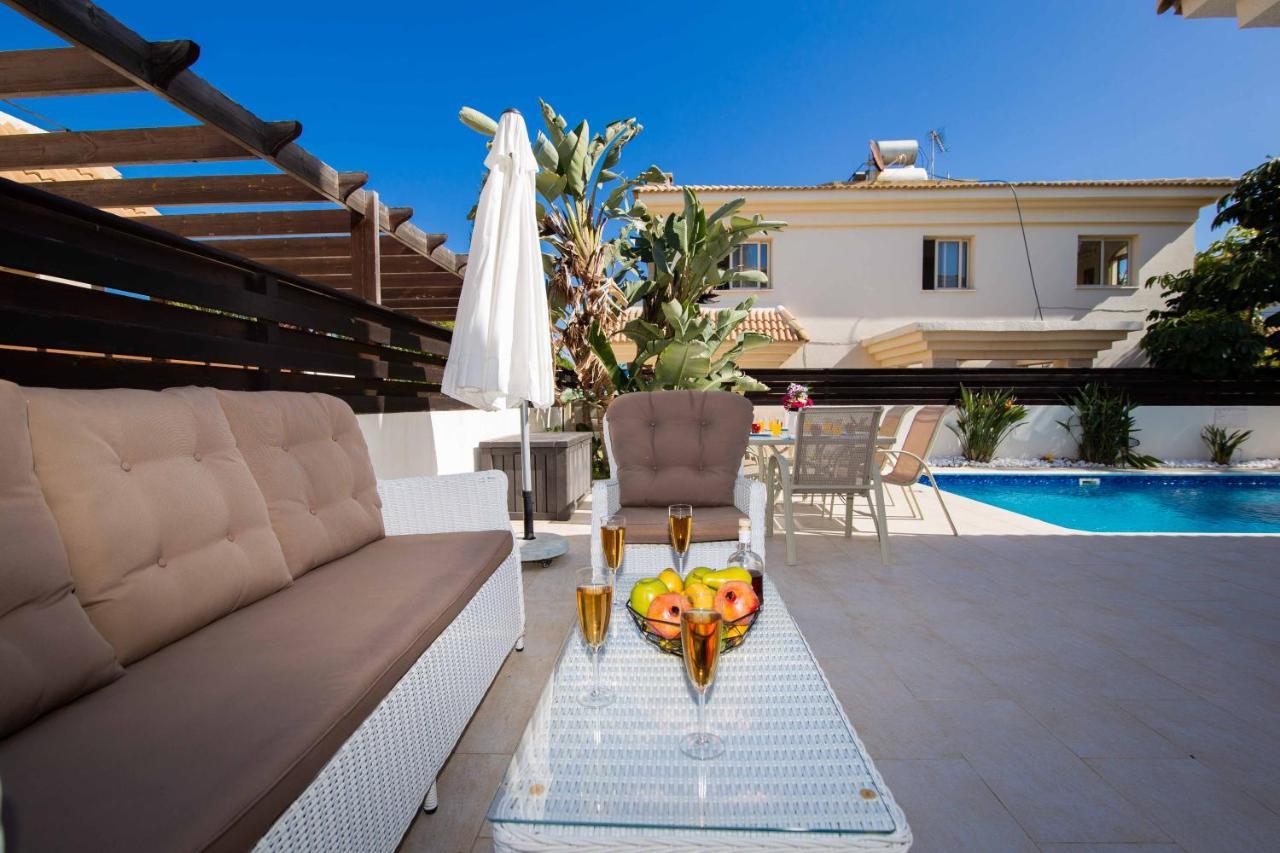 Villa Malama Paralimni Exteriör bild