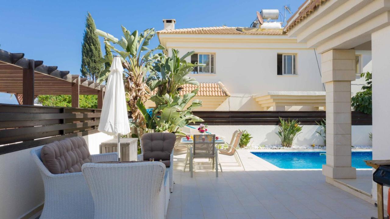 Villa Malama Paralimni Exteriör bild